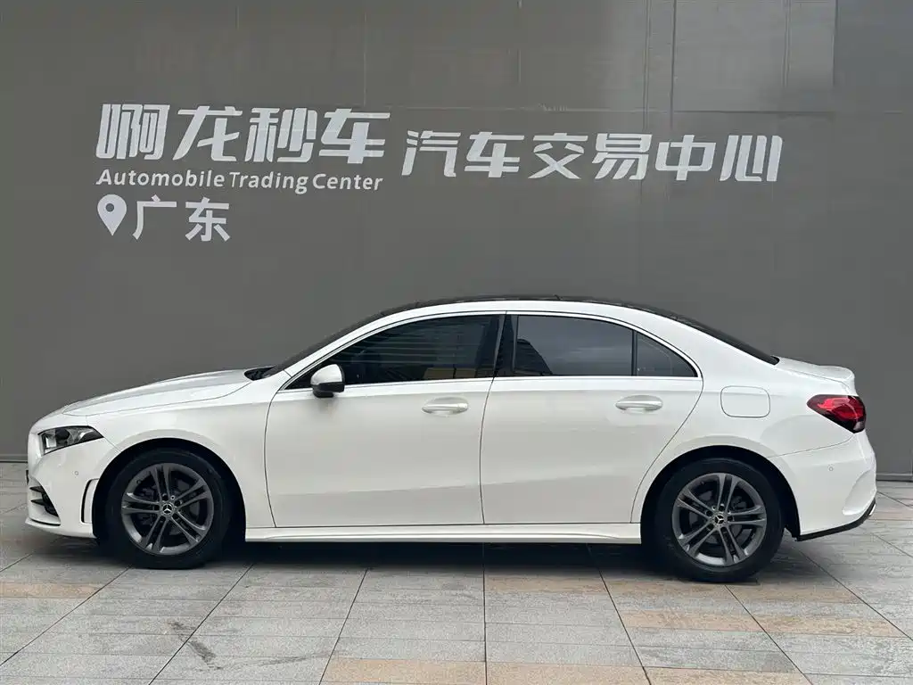 Mercedes-Benz Mercedes-Benz A-Class 2021 A 180 L Sports Sedan
