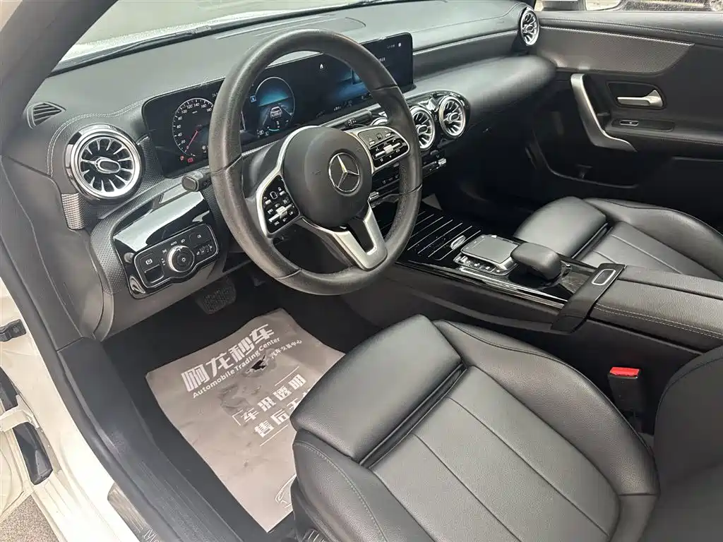 Mercedes-Benz Mercedes-Benz A-Class 2021 A 180 L Sports Sedan