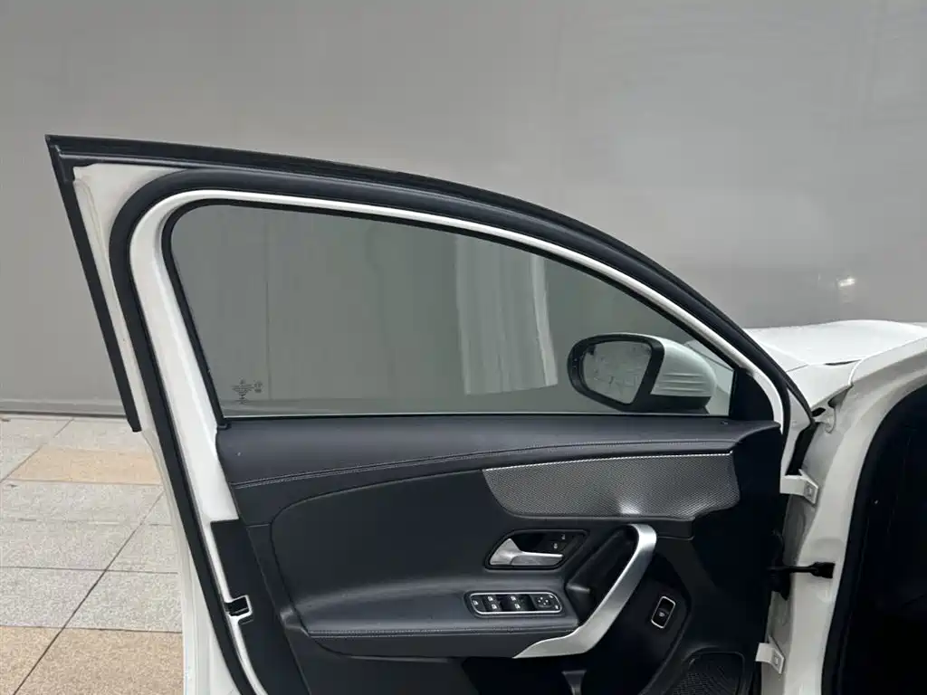Mercedes-Benz Mercedes-Benz A-Class 2021 A 180 L Sports Sedan