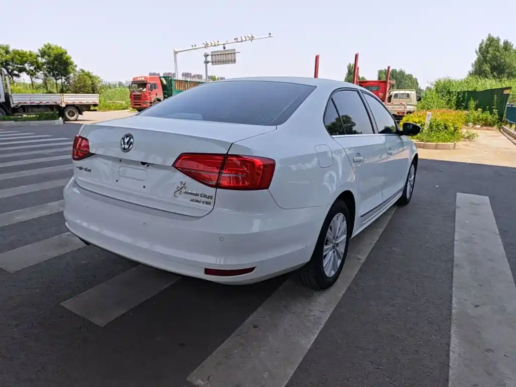 Volkswagen Sagitar 2015 230TSI Automatic Comfort