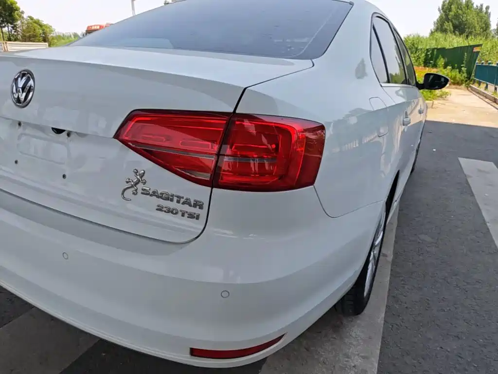 Volkswagen Sagitar 2015 230TSI Automatic Comfort
