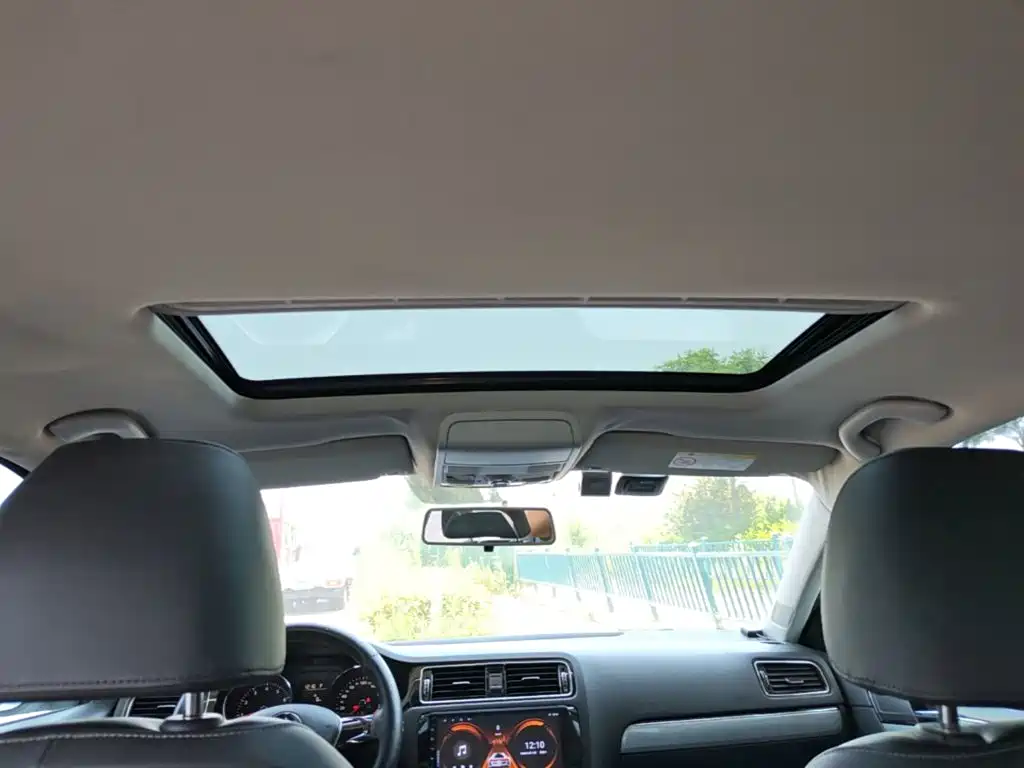 Volkswagen Sagitar 2015 230TSI Automatic Comfort