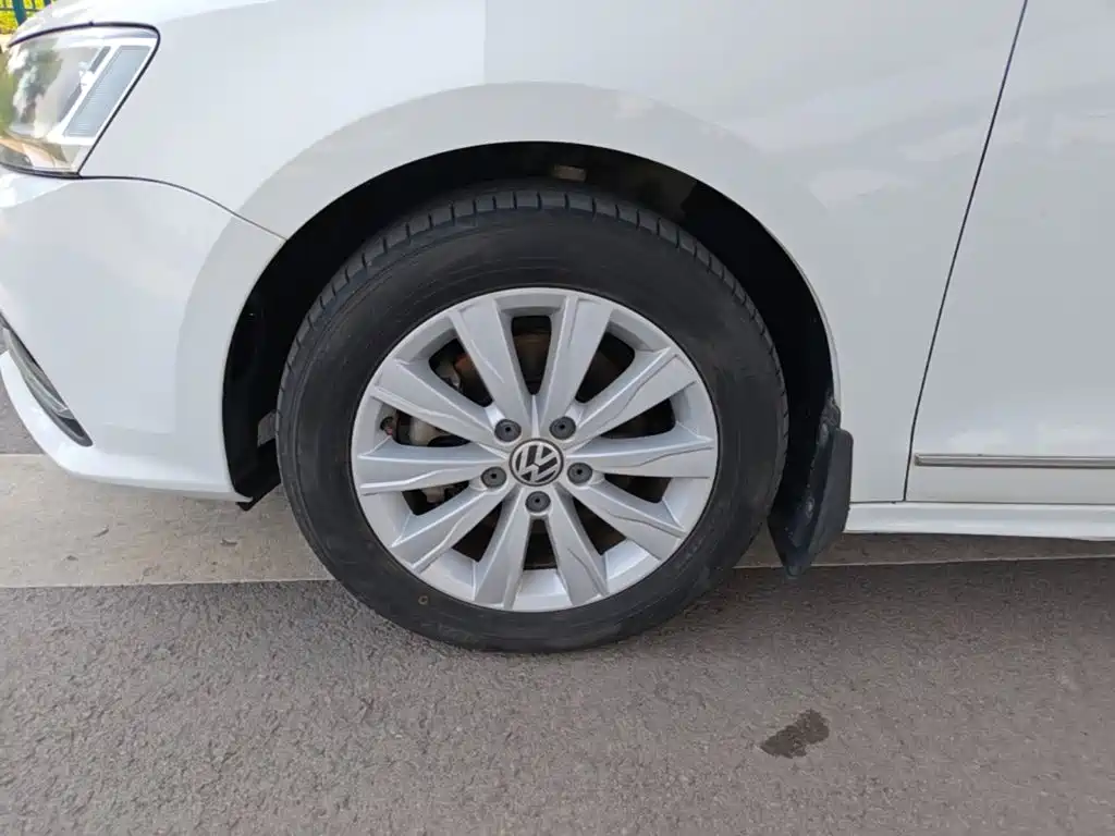 Volkswagen Sagitar 2015 230TSI Automatic Comfort