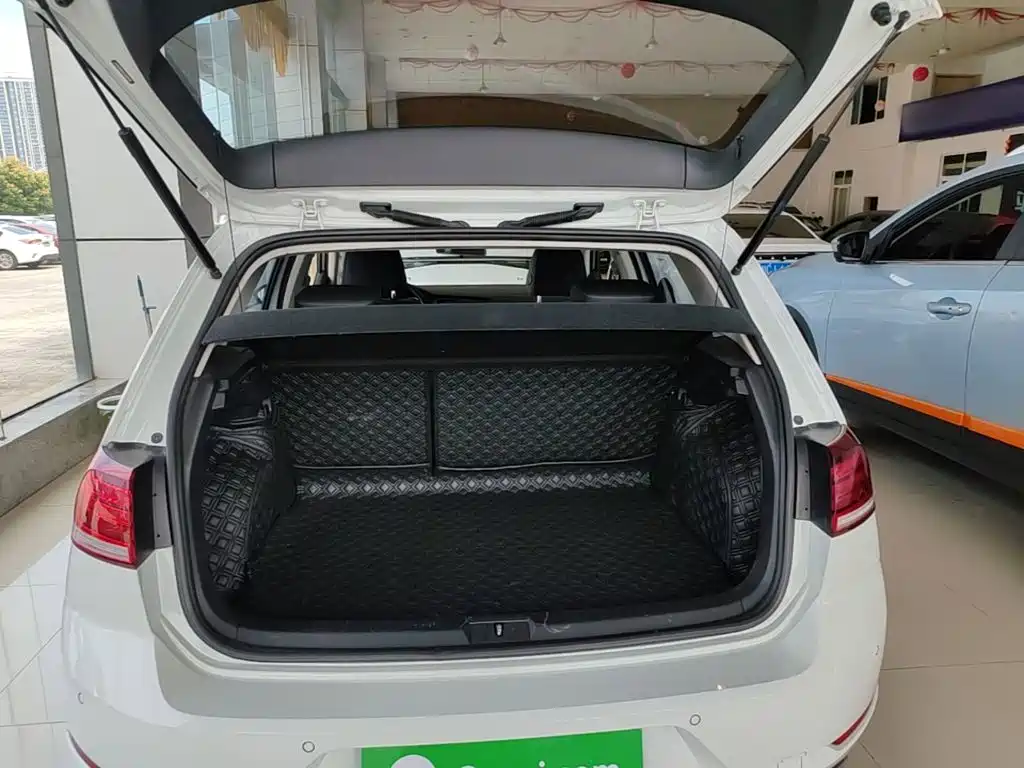 Volkswagen Golf 2020 Beloved Edition 280TSI DSG Comfort