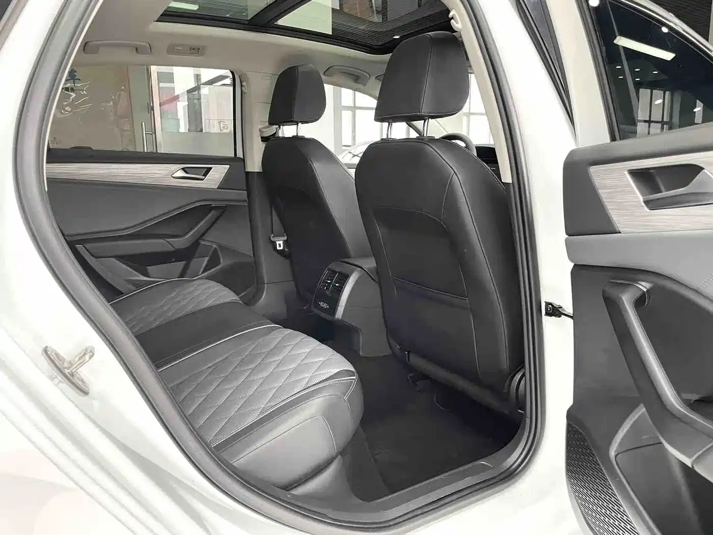 Volkswagen Sagitar 2023 280TSI DSG Beyond Lite