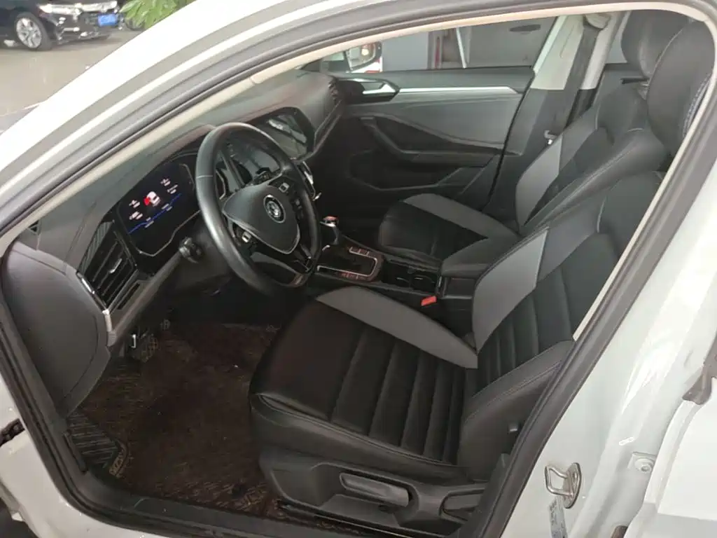Volkswagen Sagitar 2022 280TSI DSG Surpassing Edition
