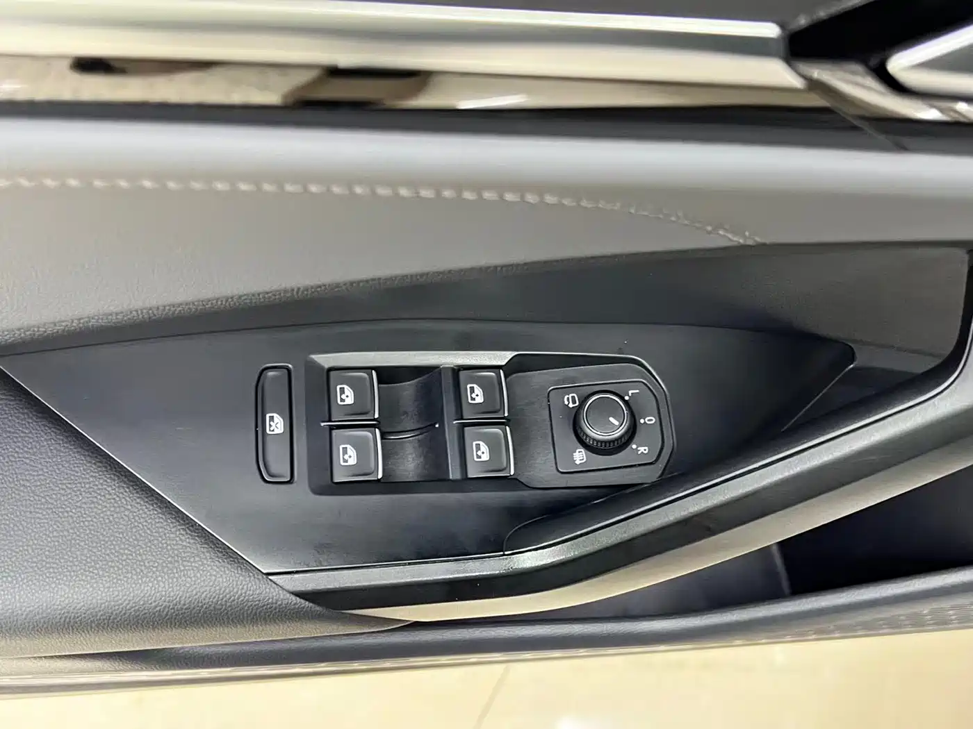 Volkswagen Sagitar 2022 280TSI DSG Excellence Edition