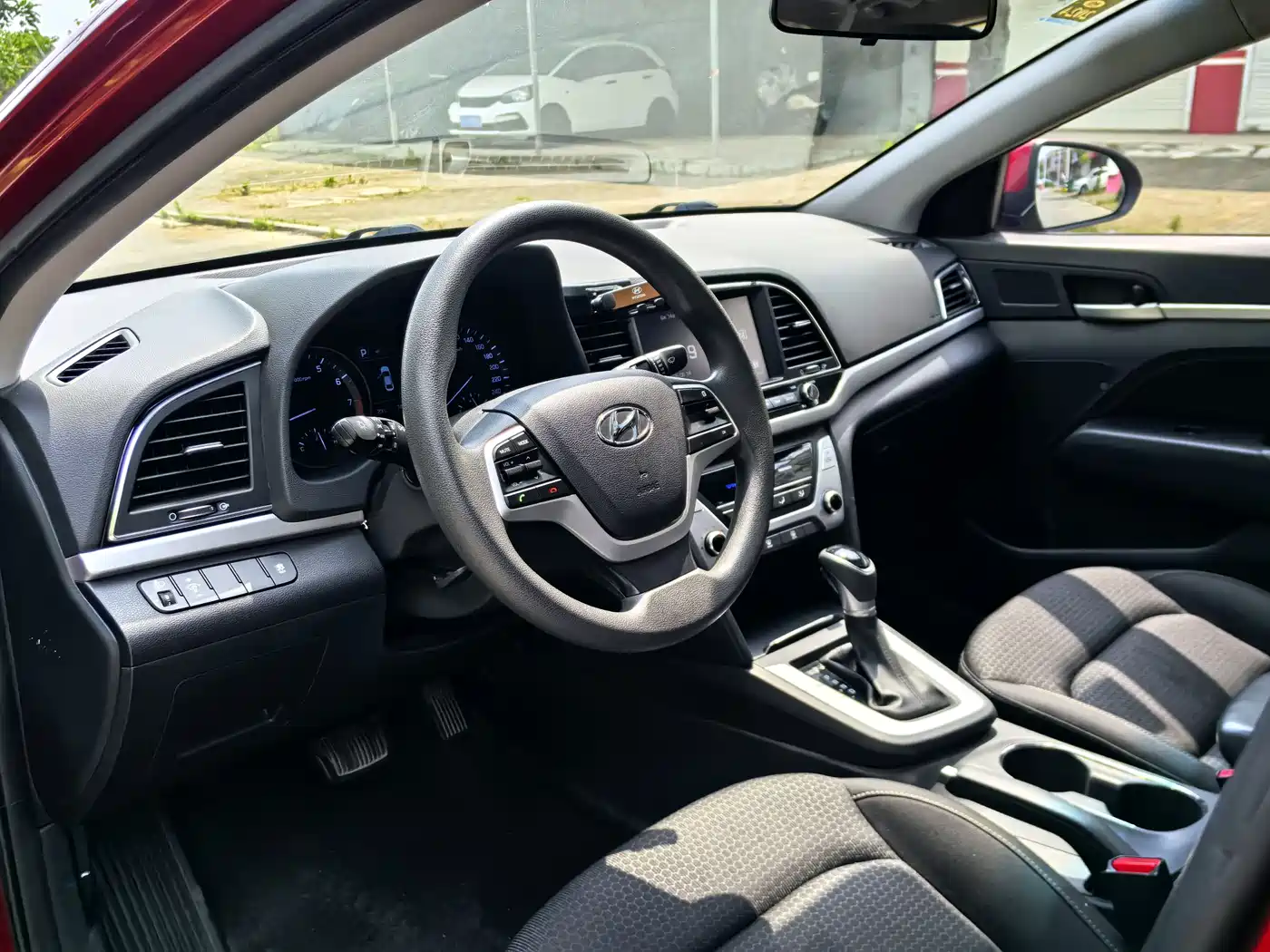 Hyundai Elantra 2016 Model 1.6L Automatic Smart Elite