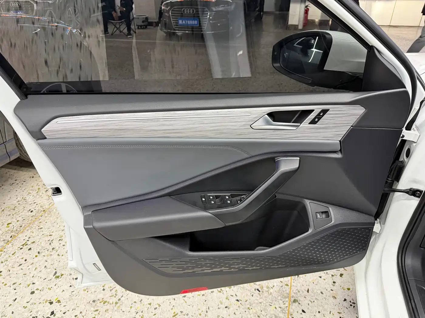 Volkswagen Sagitar 2023 Model Year 280TSI DSG Surpass Edition