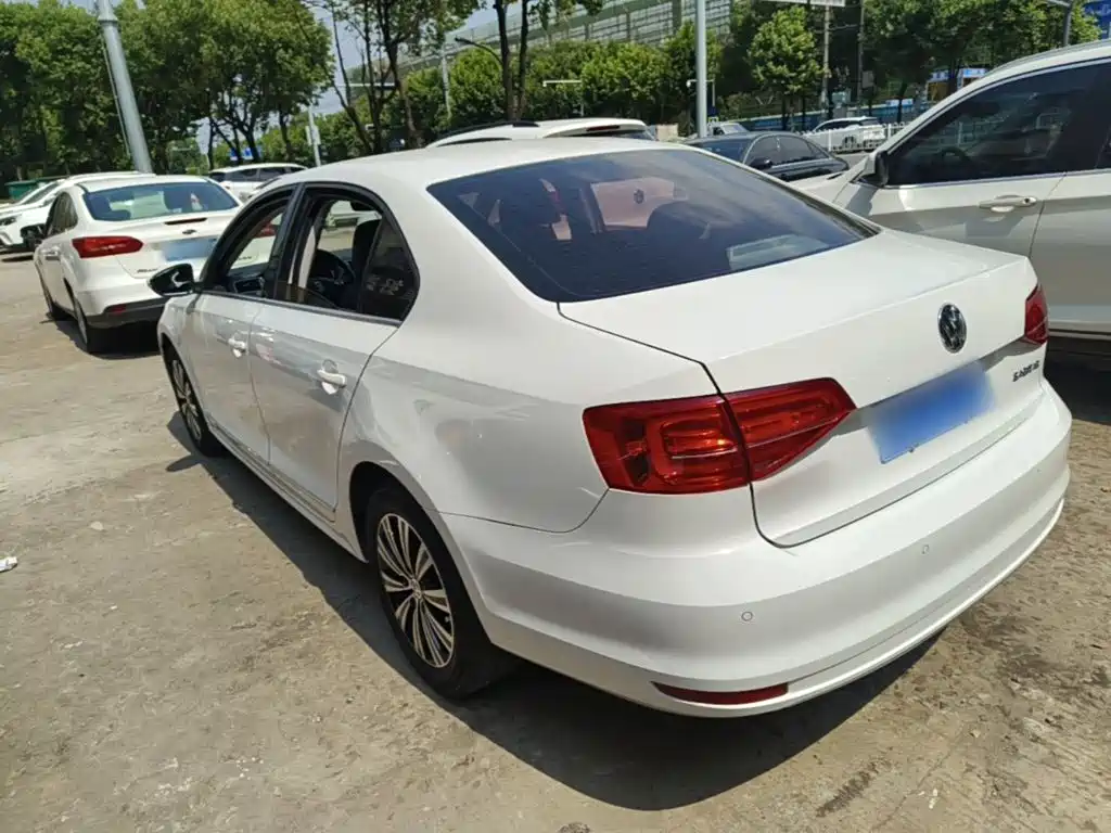 Volkswagen Sagitar 2018 1.6L Automatic Comfort