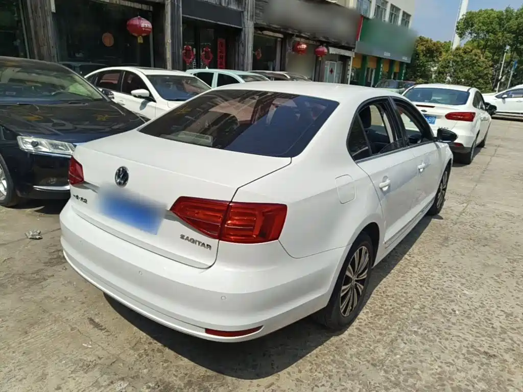 Volkswagen Sagitar 2018 1.6L Automatic Comfort