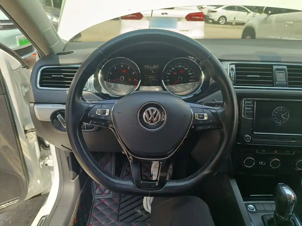 Volkswagen Sagitar 2018 1.6L Automatic Comfort