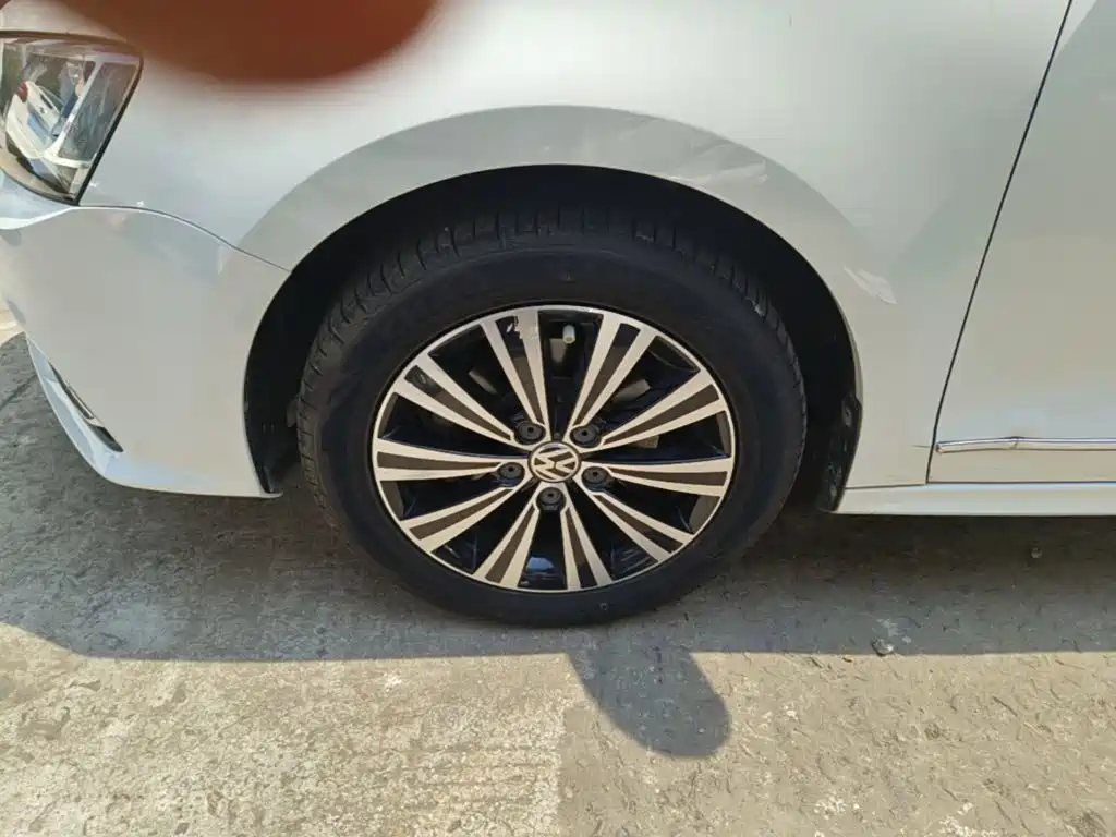 Volkswagen Sagitar 2018 1.6L Automatic Comfort