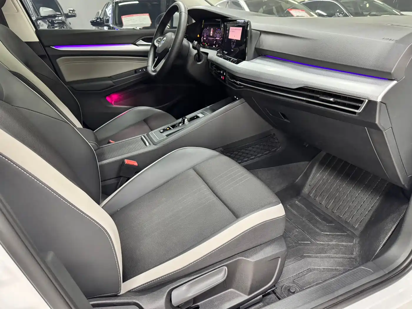 Volkswagen Golf 2023 280TSI DSG Pro 20th Anniversary Edition