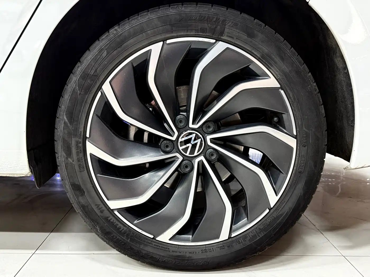Volkswagen Golf 2023 280TSI DSG Pro 20th Anniversary Edition
