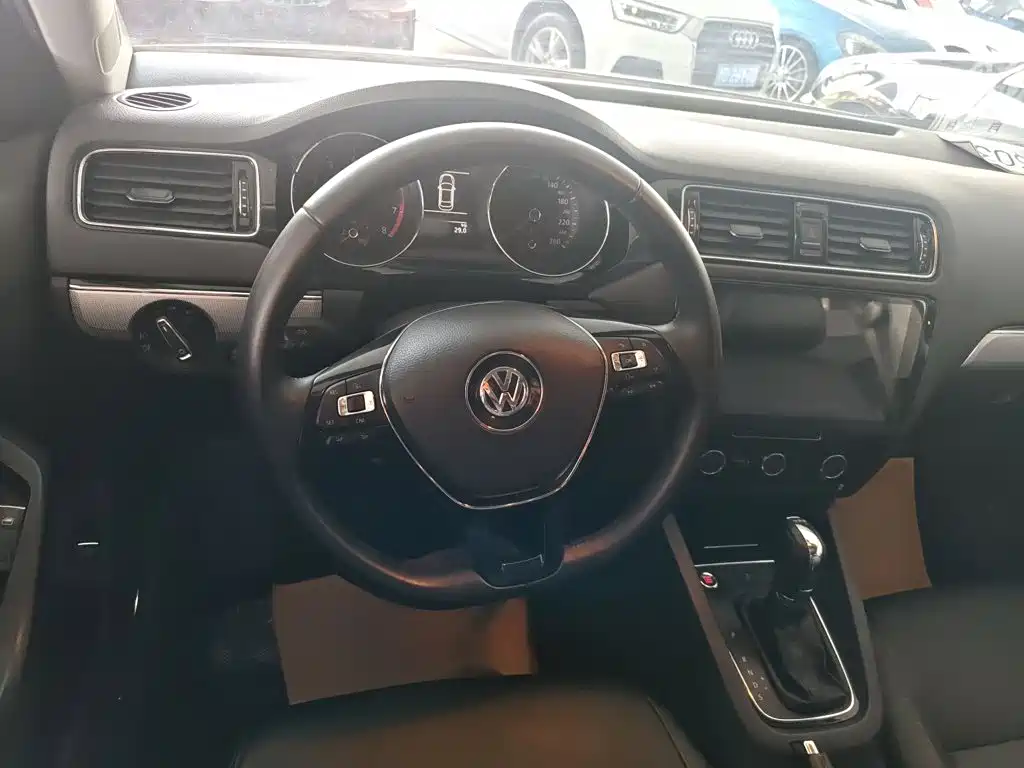 Volkswagen Sagitar 2018 280TSI DSG Comfort