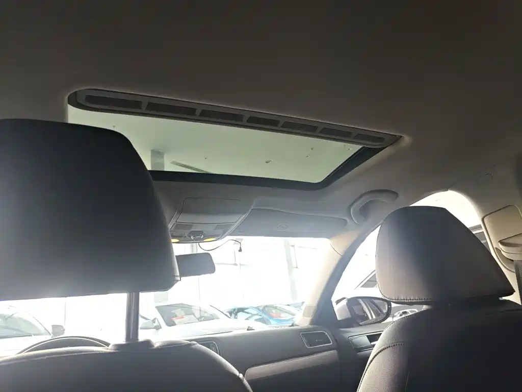 Volkswagen Sagitar 2018 280TSI DSG Comfort