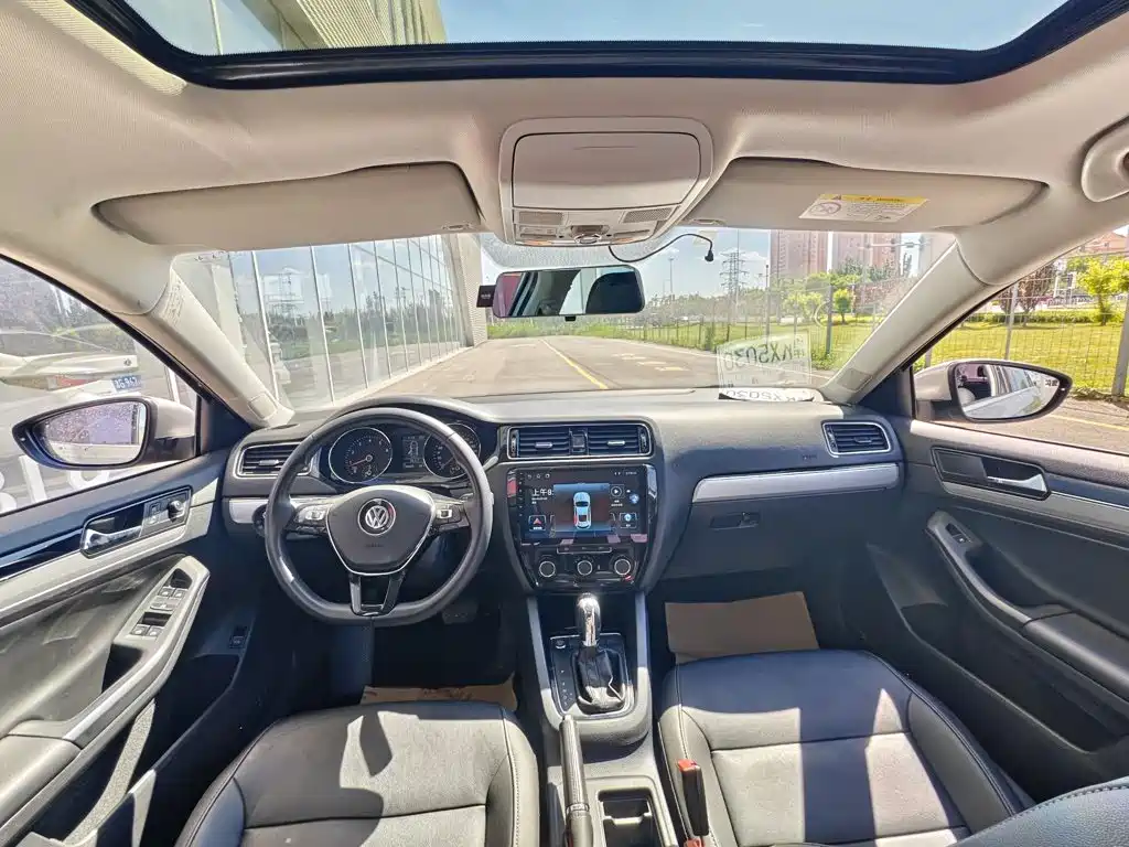 Volkswagen Sagitar 2018 280TSI DSG Comfort