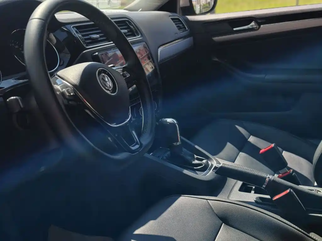 Volkswagen Sagitar 2018 280TSI DSG Comfort