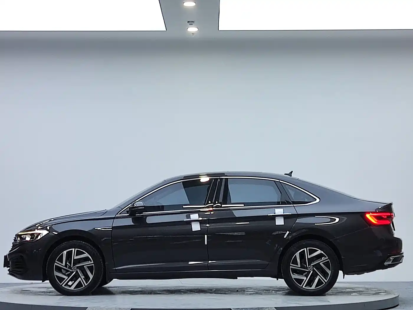 Volkswagen Sagitar 2023 280TSI DSG Beyond Lite