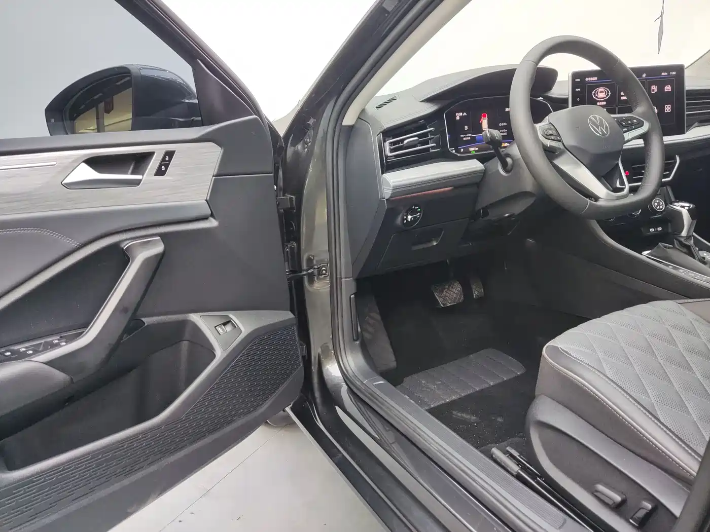 Volkswagen Sagitar 2023 280TSI DSG Beyond Lite