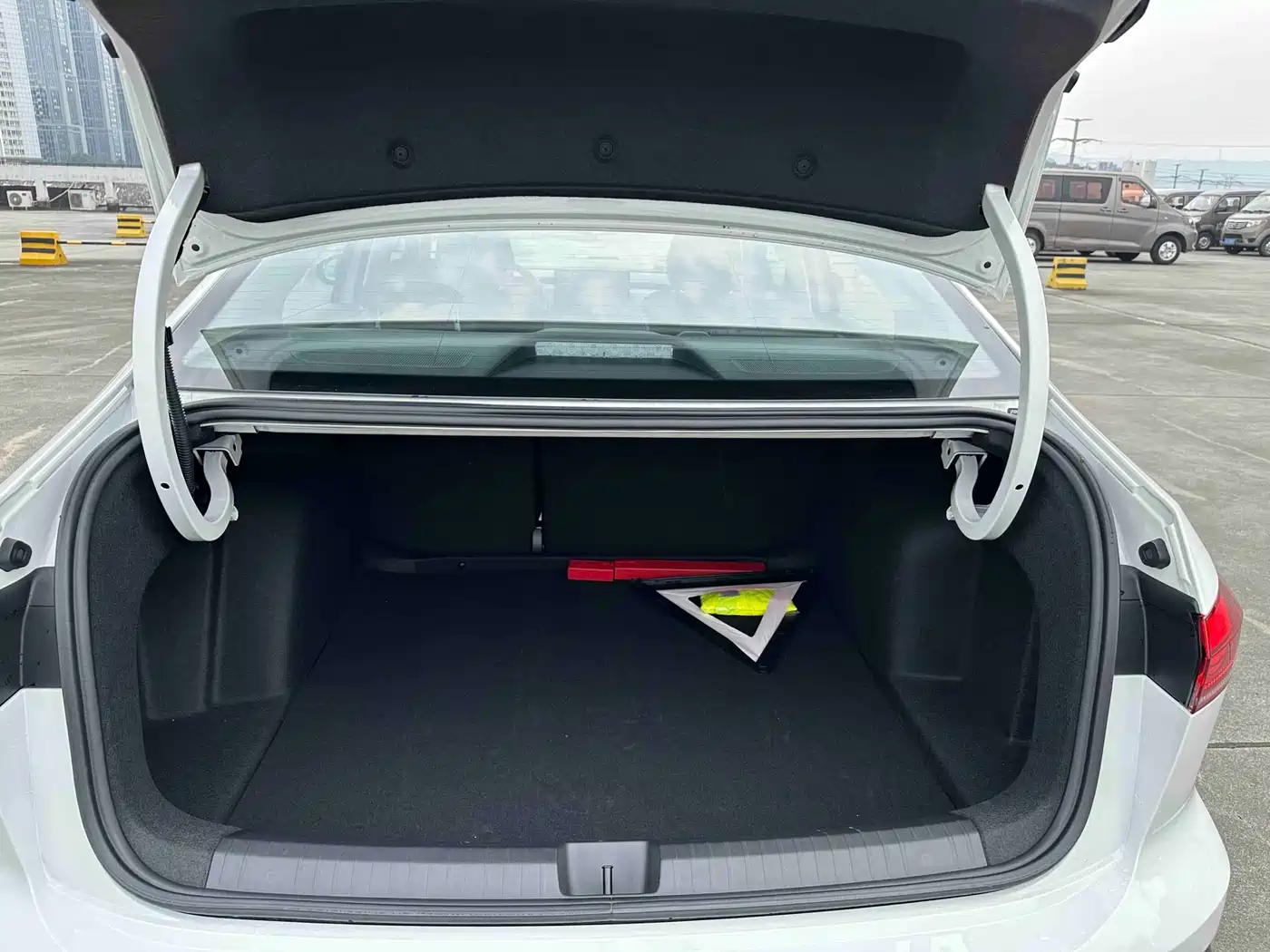 Volkswagen Sagitar 2026 S 1.5L Base Model