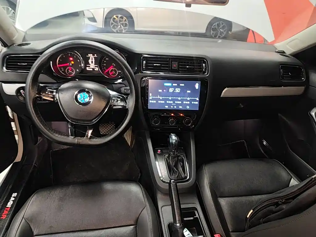 Volkswagen Sagitar 2017 230TSI Automatic Comfort