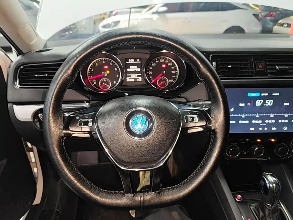 Volkswagen Sagitar 2017 230TSI Automatic Comfort
