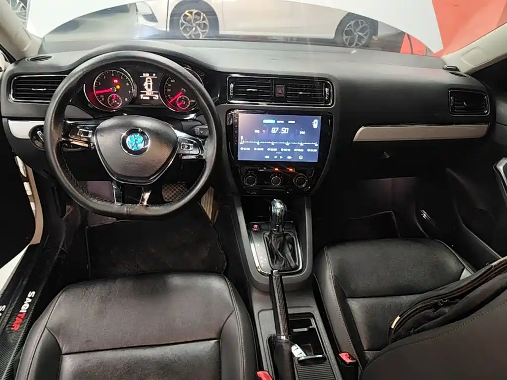 Volkswagen Sagitar 2017 230TSI Automatic Comfort