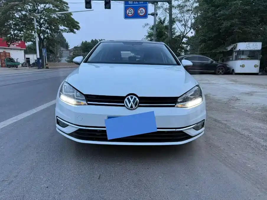 Volkswagen Golf 2018 1.6L Automatic Comfort