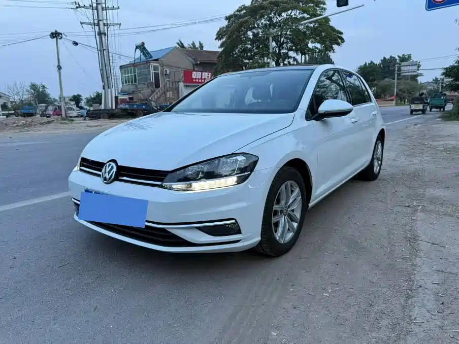 Volkswagen Golf 2018 1.6L Automatic Comfort