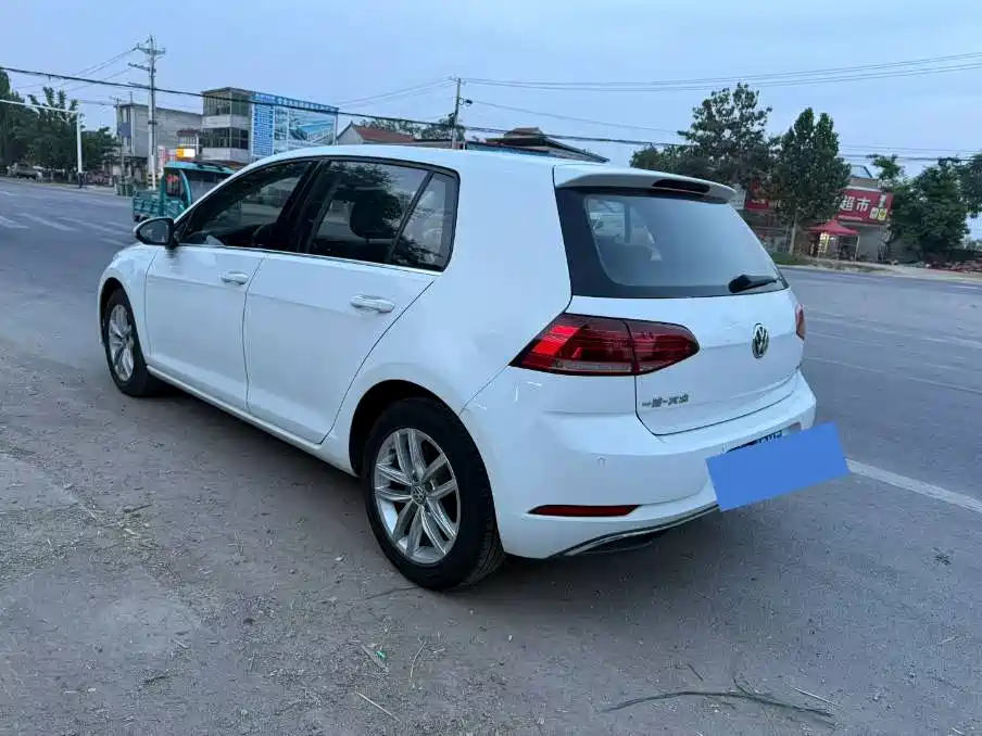 Volkswagen Golf 2018 1.6L Automatic Comfort
