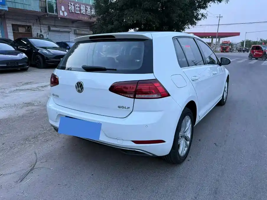 Volkswagen Golf 2018 1.6L Automatic Comfort
