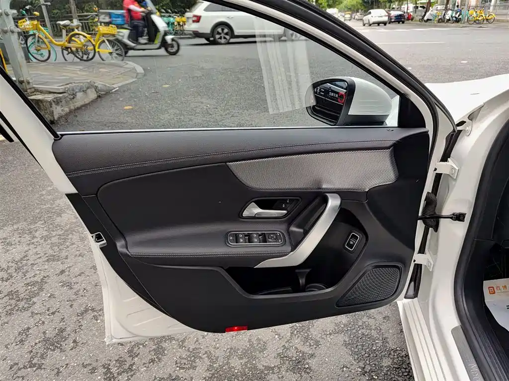 Mercedes-Benz Mercedes-Benz A-Class 2021 Facelift A 180 L Sport Sedan