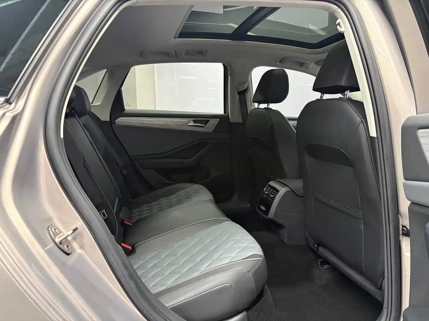 Volkswagen Sagitar 2023 280TSI DSG Excellence Plus Edition