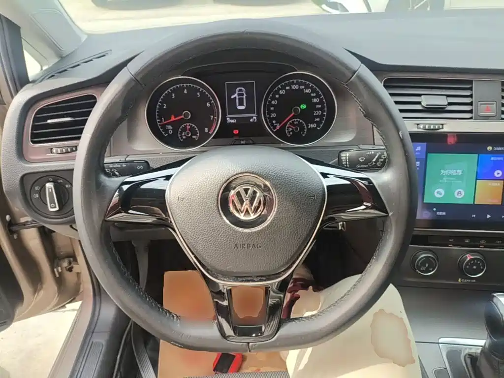 Volkswagen Golf 2016 1.6L Automatic Comfort