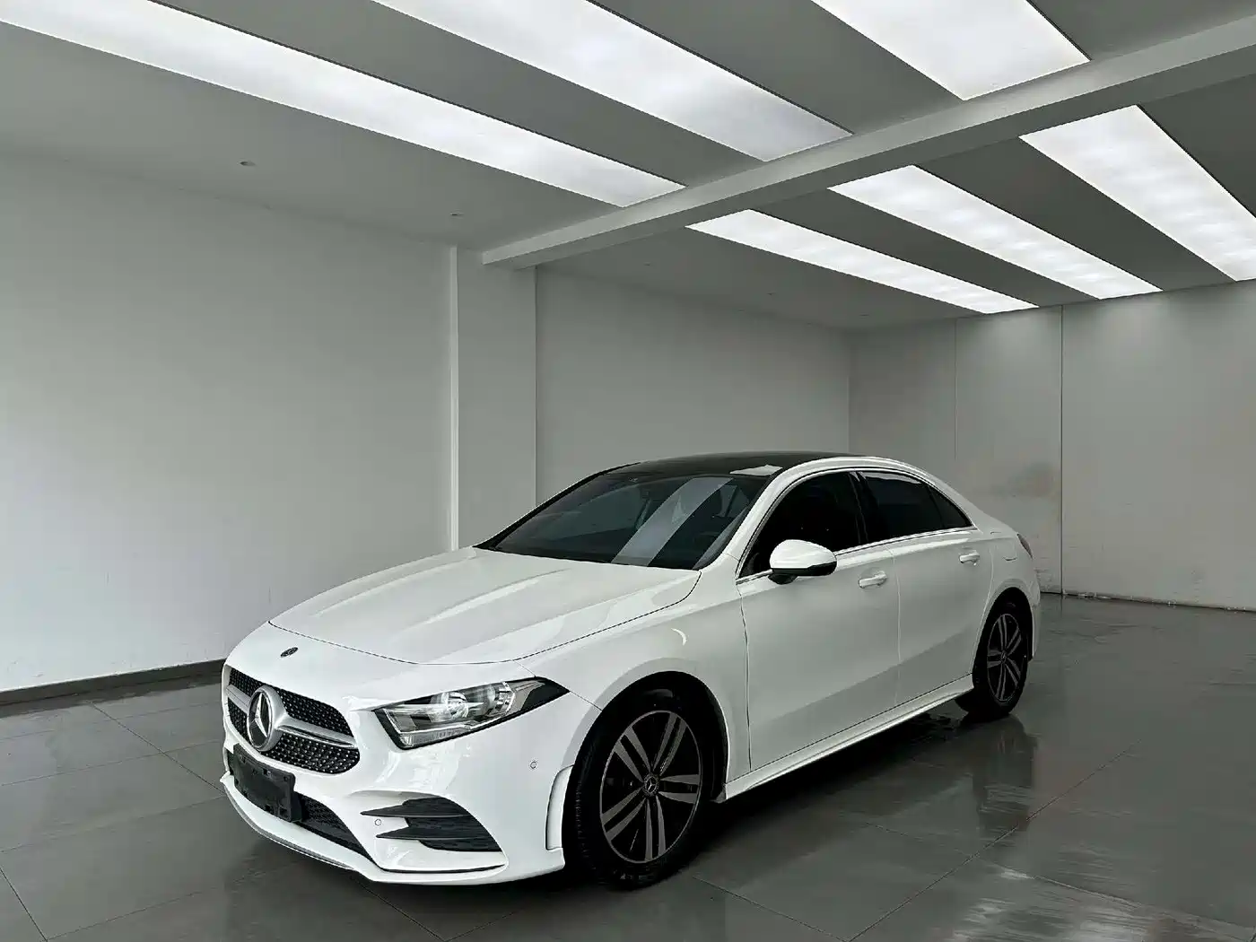 Mercedes-Benz Mercedes-Benz A-Class 2020 A 180 L Sport Sedan