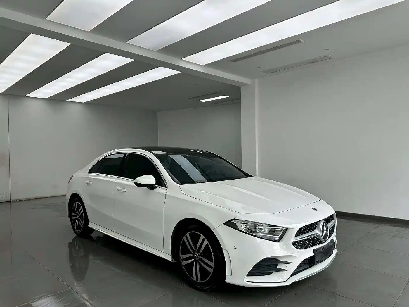 Mercedes-Benz Mercedes-Benz A-Class 2020 A 180 L Sport Sedan