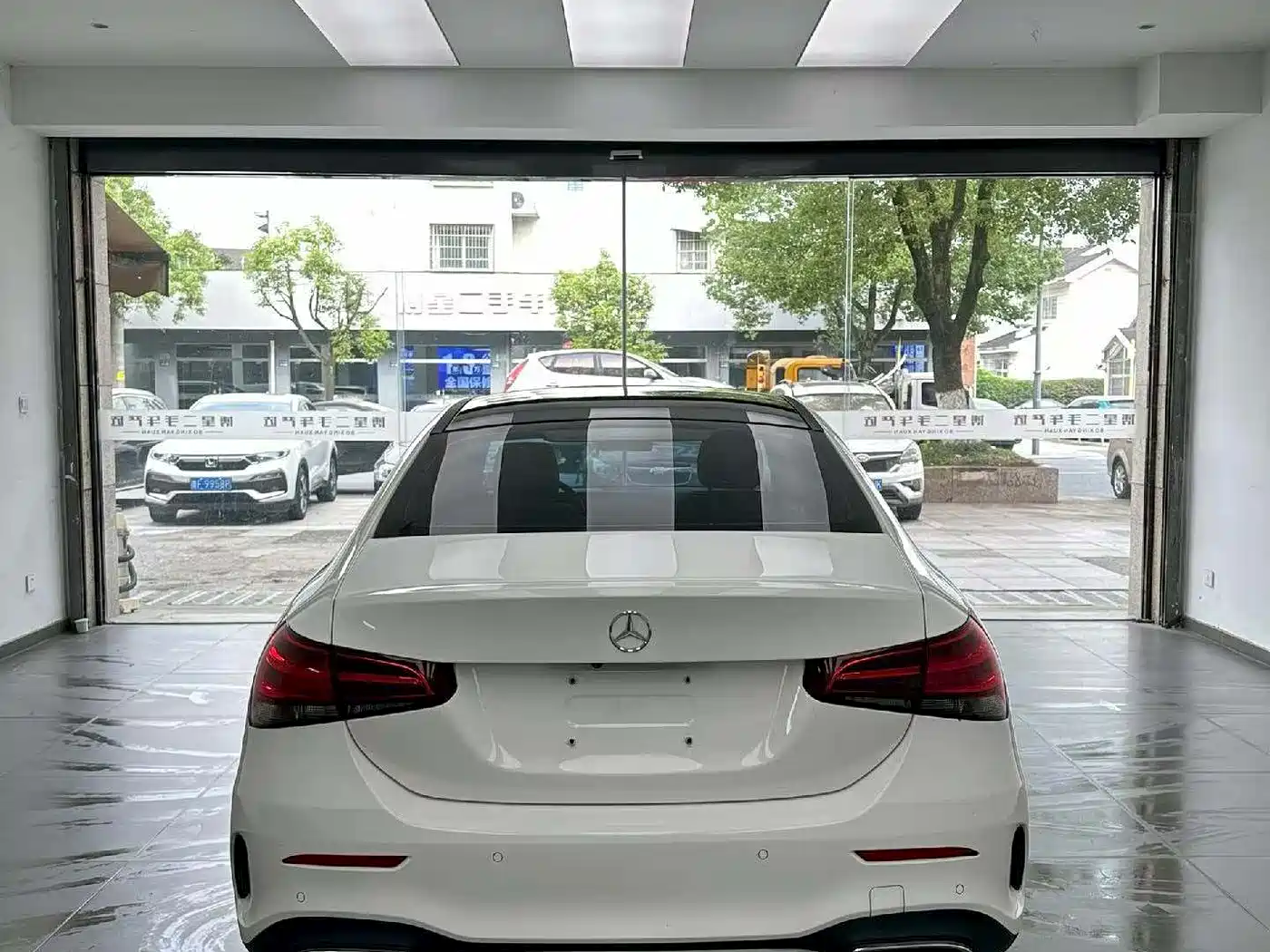 Mercedes-Benz Mercedes-Benz A-Class 2020 A 180 L Sport Sedan