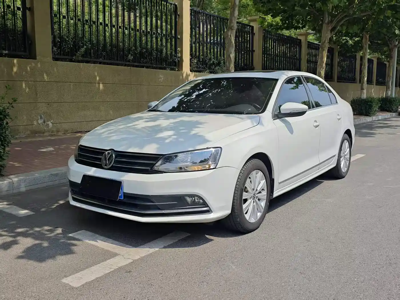 Volkswagen Sagitar 2015 230TSI Automatic Comfort