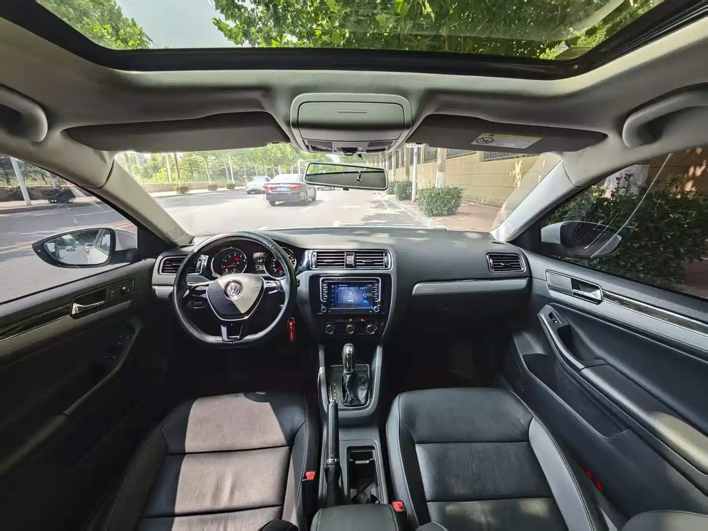 Volkswagen Sagitar 2015 230TSI Automatic Comfort