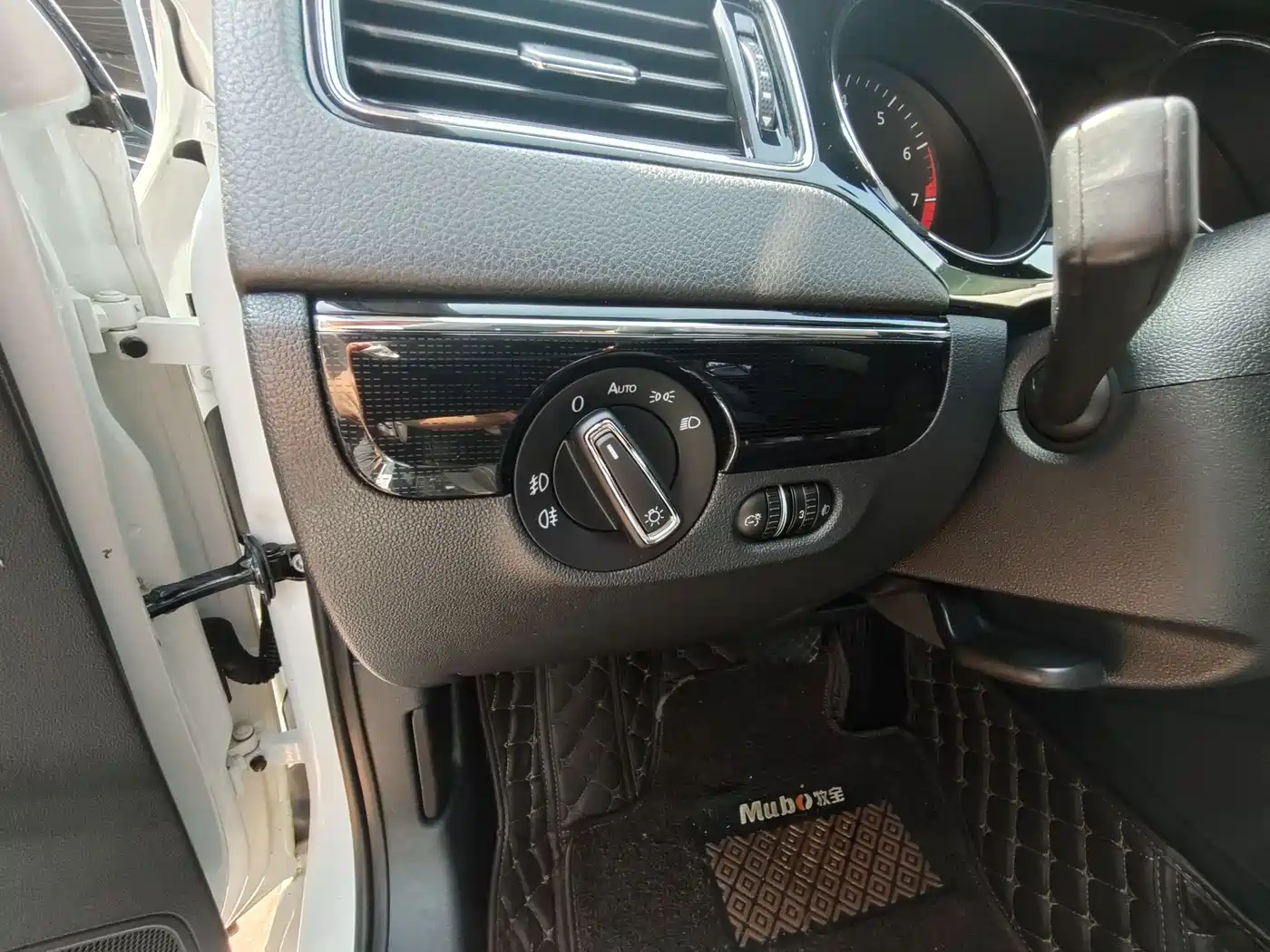 Volkswagen Sagitar 2018 280TSI DSG Luxury