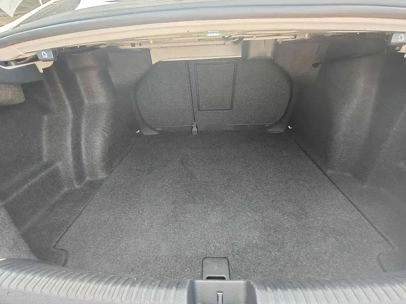Volkswagen Sagitar 2018 280TSI DSG Luxury