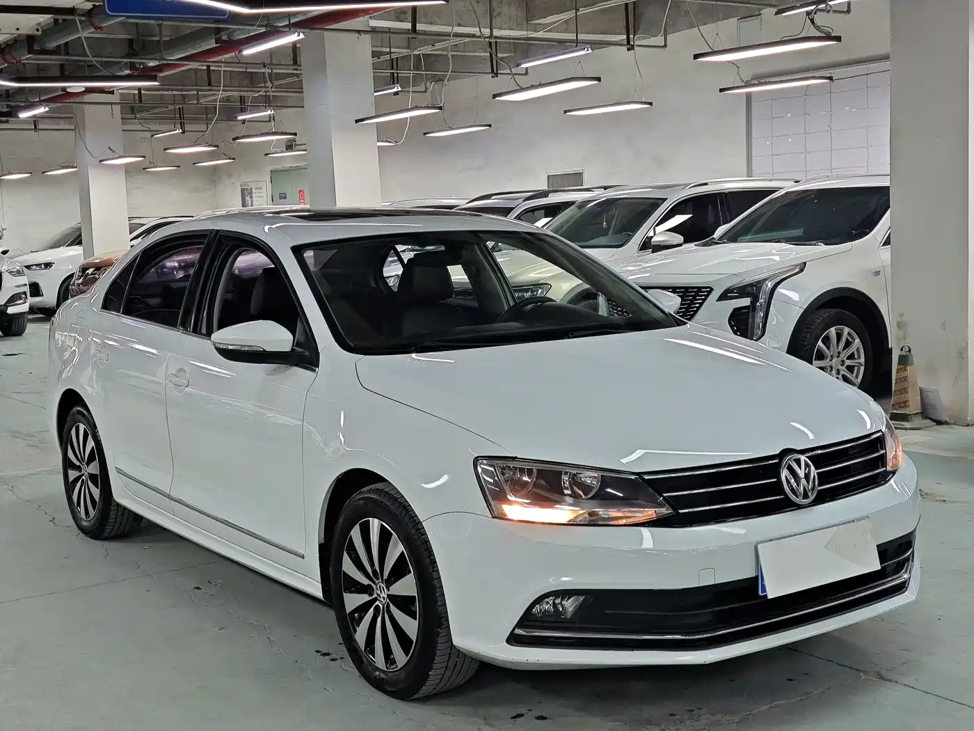 Volkswagen Sagitar 2018 180TSI DSG Premium Edition