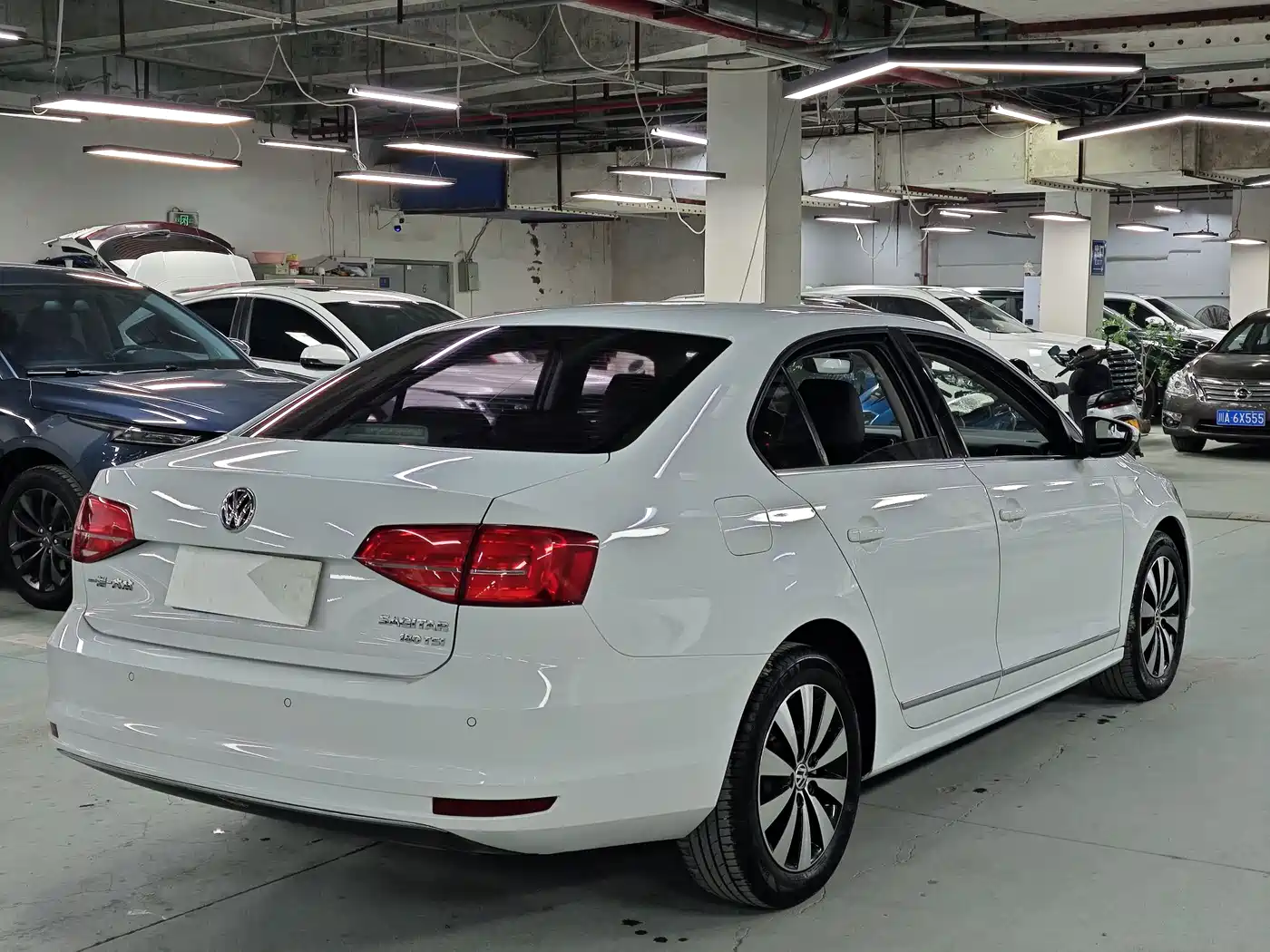 Volkswagen Sagitar 2018 180TSI DSG Premium Edition