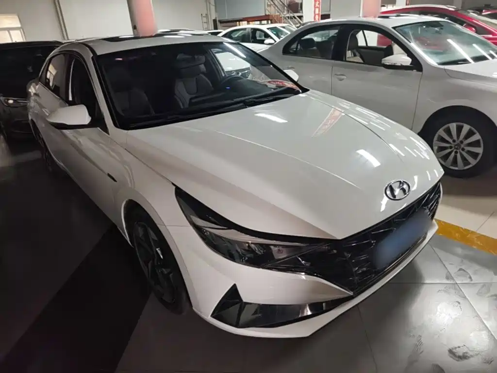 Hyundai Elantra 2022 240TGDi DCT LUX Premium Edition