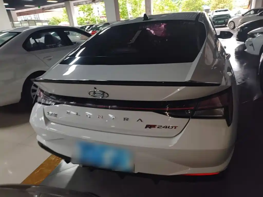 Hyundai Elantra 2022 240TGDi DCT LUX Premium Edition