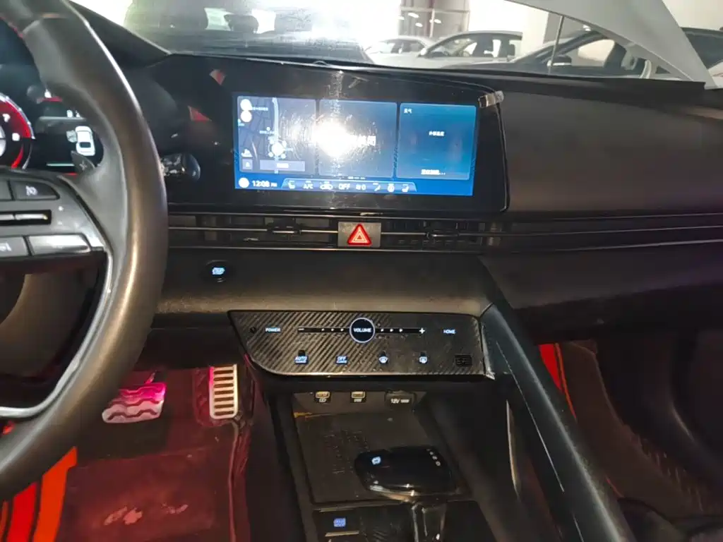 Hyundai Elantra 2022 240TGDi DCT LUX Premium Edition