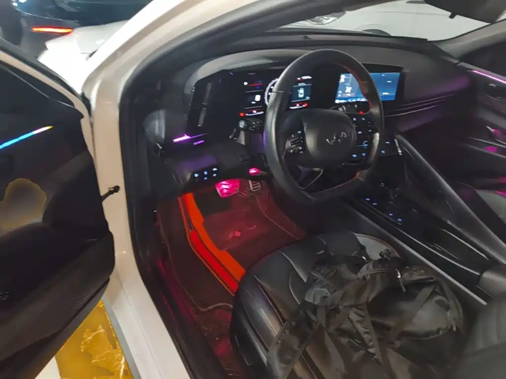 Hyundai Elantra 2022 240TGDi DCT LUX Premium Edition