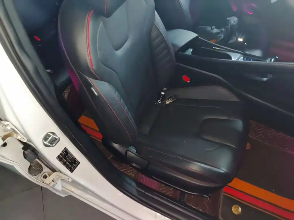 Hyundai Elantra 2022 240TGDi DCT LUX Premium Edition